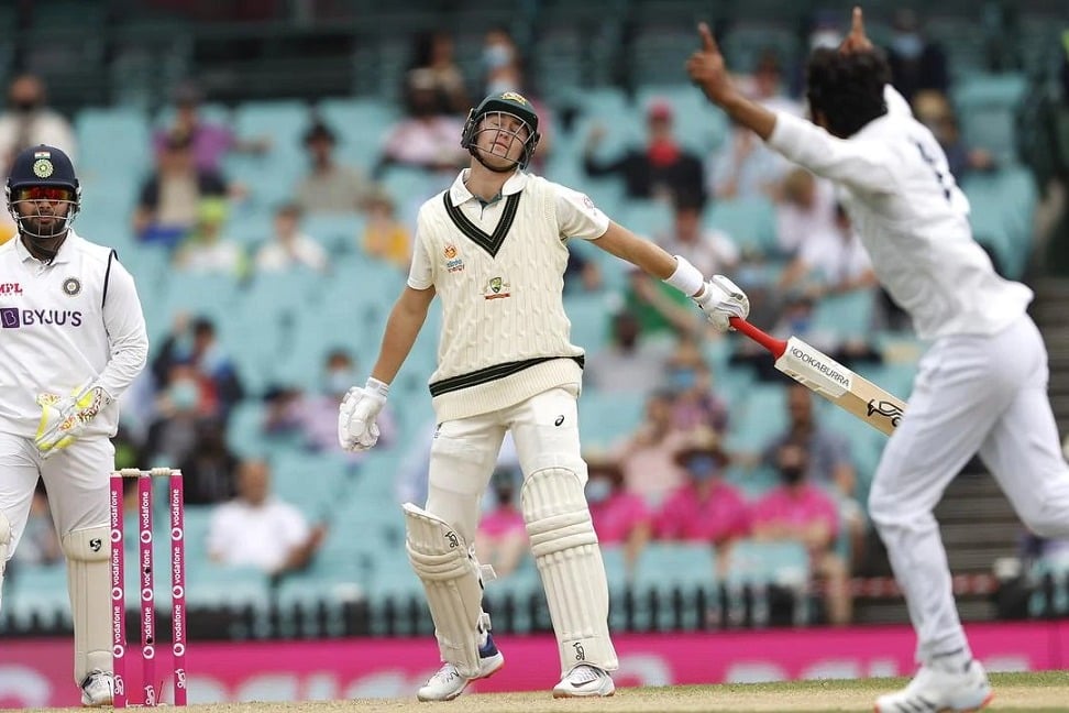 Australia Going Strona in Brisbane Test