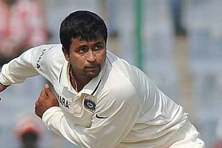 Ex cricketer Ojha anger over comments on Dhonis daughter