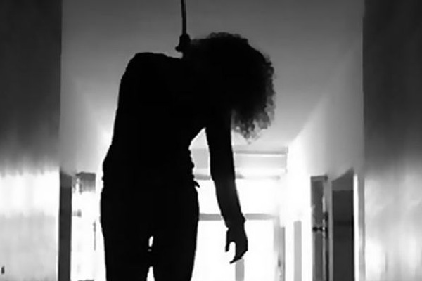 girl commits suicide