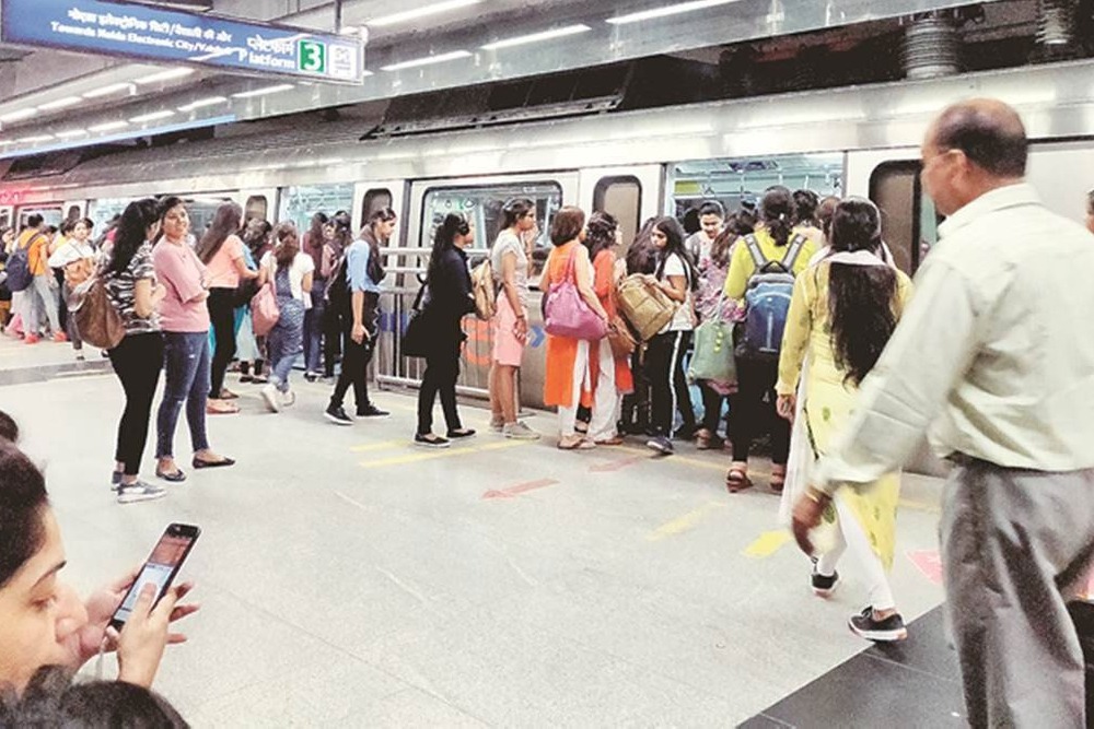 Delhi Metro to Reduce Perks and Allowances of Employees