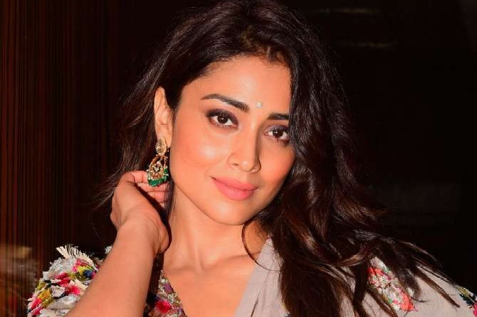 Shriya clarifies about her role in RRR
