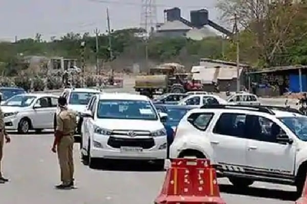 AP People leaving Hyderabad amid lockdown fear