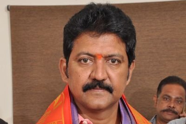 Yarlagadda Venkat Rao fires on Vallabhaneni Vamsi
