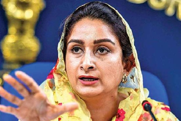 Union Minister Harsimrat Badal Resigns Over Centres New Bills For Farmers