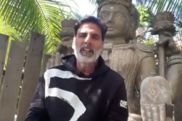 akshay gives fund for ayodhya temple