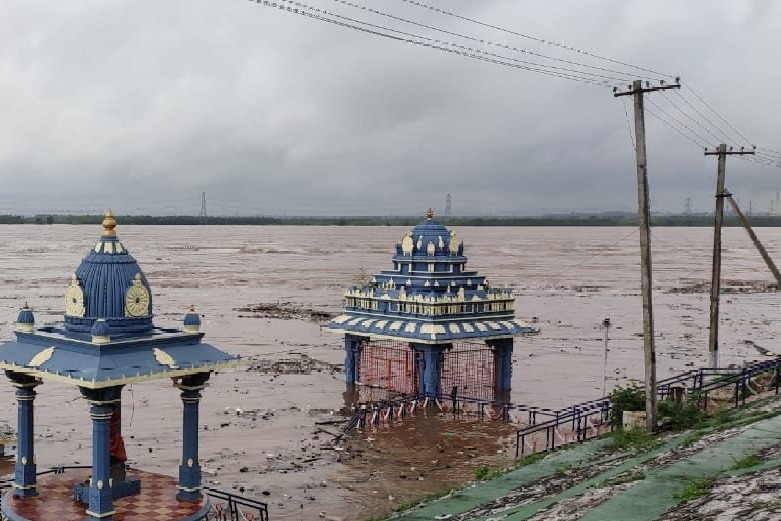 Godavari flood level raises again at Bhadrachalam