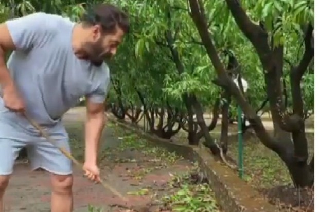 Salman Khan cleans his farm house after beaten by Nisarga