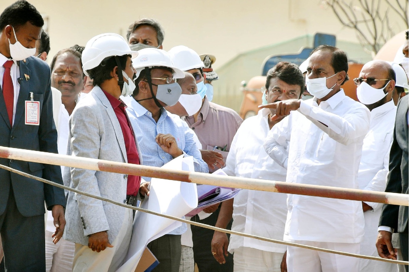 CM KCR visits new secretariat construction site
