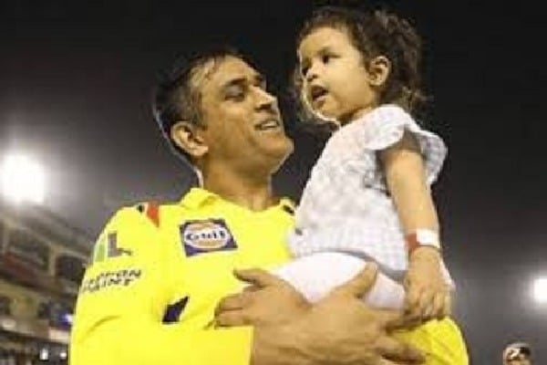 Youth Arrested from Gujarath in Link to Threats to Dhoni daughter