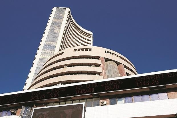 Sensex closes with 432 points hike 