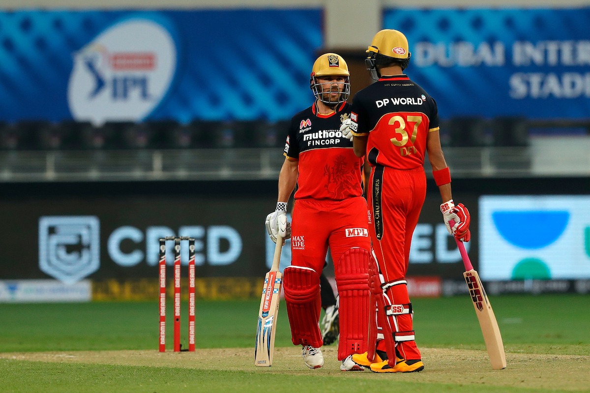 Padikkal and AB deVilliers blasts off some fire works for RCB