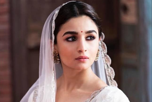 Alia Bhat gives dates for RRR movie