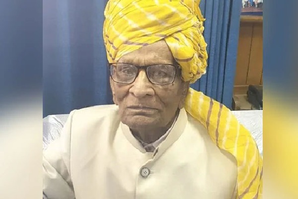 Lok Sabha Speaker Om Birlas Father Dies At 92