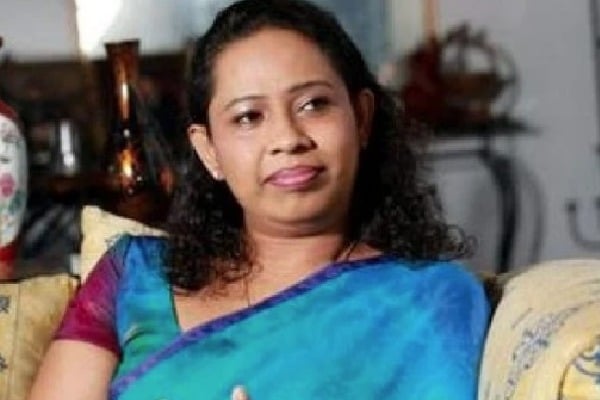 Sri Lanka Minister Who Take Mantra Jalam for Corona Gets Virus