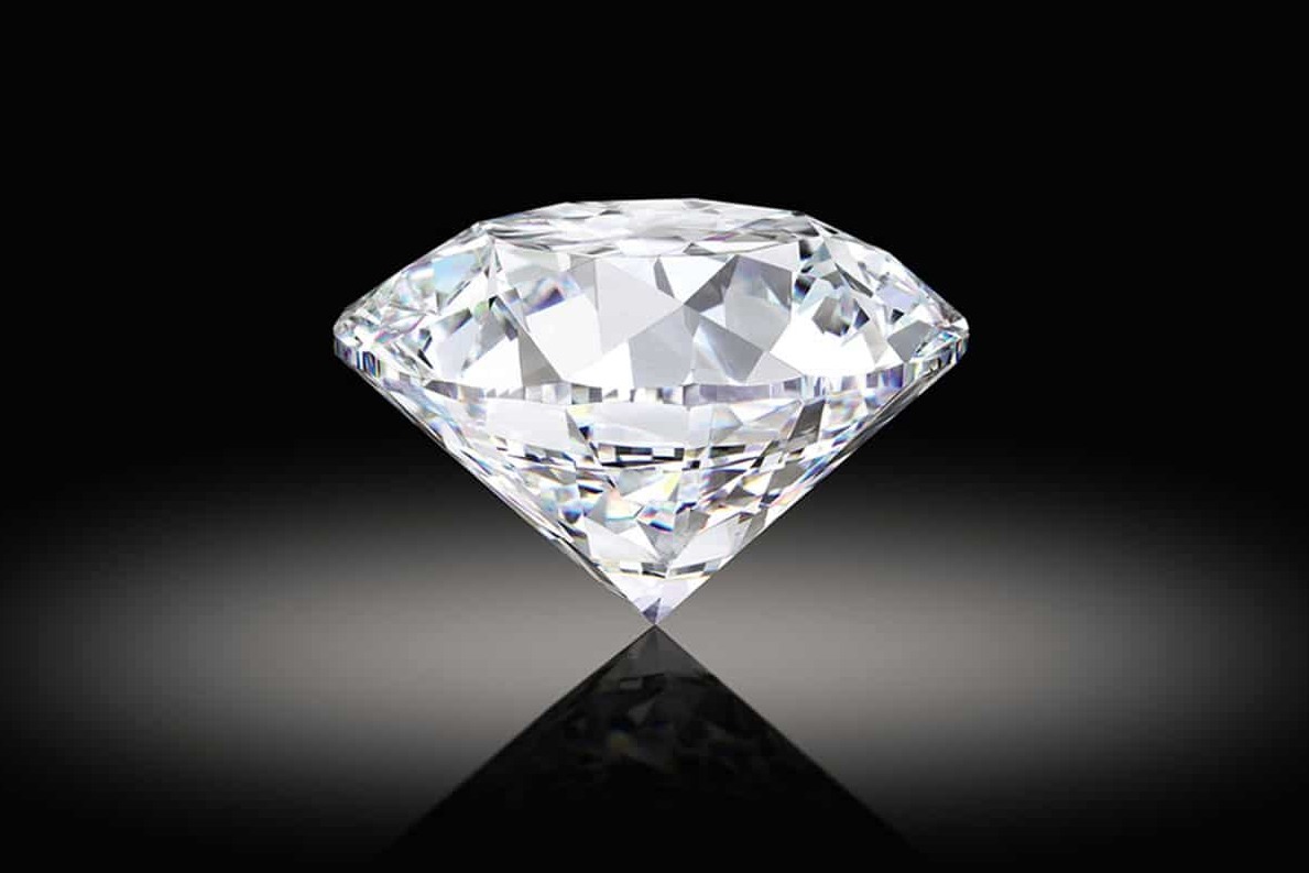 Farmer found 2 carat diamond in kurnool dist