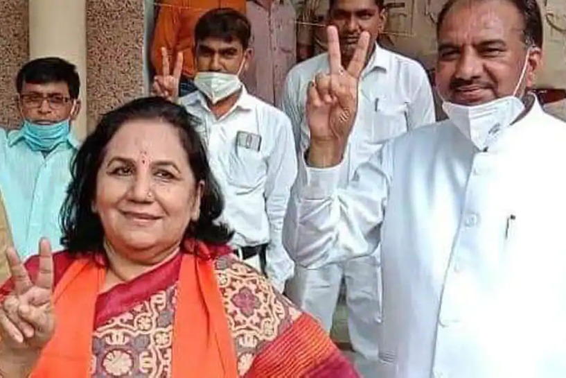 Chetan Chauhans wife Sangeeta Chauhan of BJP wins