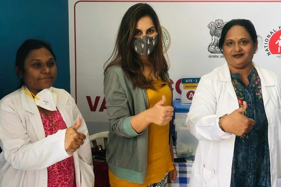 Upasana takes corona vaccine shot to put an end for fears 