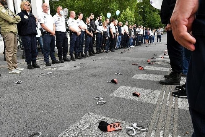 France Police Protest Amid Over Duties