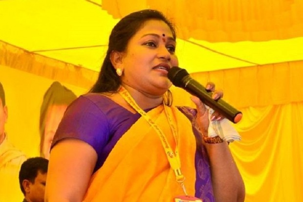 TDP Women Leader Anitha Fires on AP govt on Sudhakar Issue