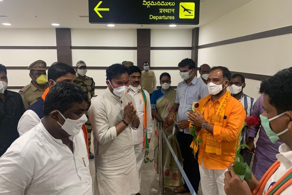 Union minister kishan reddy visits Goddess vijayawada kanaka durga