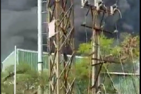 Huge fire accident in Bollaram industrial area 