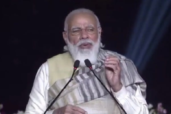 Opposition parties are misguiding farmers says Modi