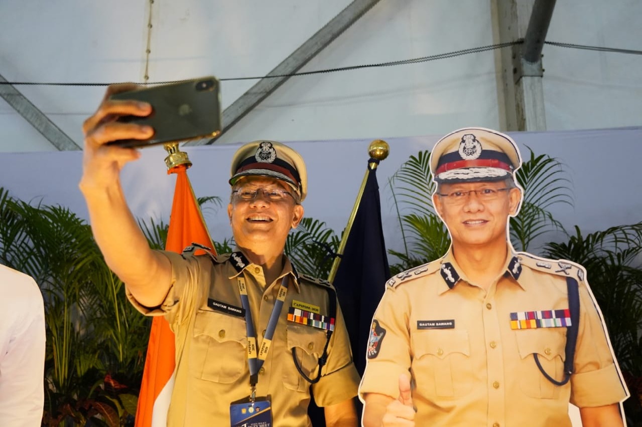DGP Gautam Sawant takes selfies with his cutout in AP Police Duty Meet