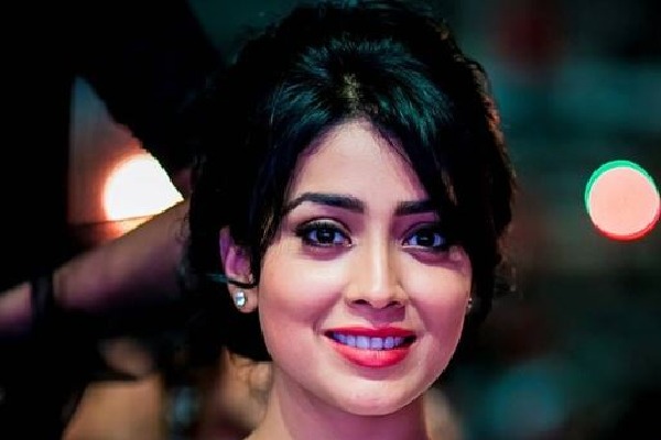 Shriya says she has no objection to act with new heroes 