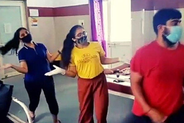 Dance of A Family After Corona Treatment Goes Viral