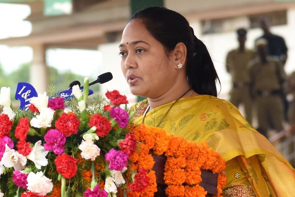 Home minister Mekathoti Sucharitha lauds CM Jagan