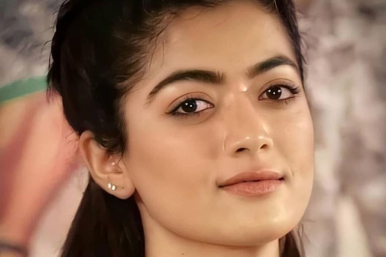 Rashmika says she had only four hours sleep in pushpa outdoor shoot  