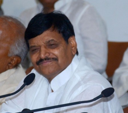 Shivpal Singh's supporters demand apology from Akhilesh
