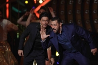Salman overtakes SRK as top earning celebrity: Forbes India