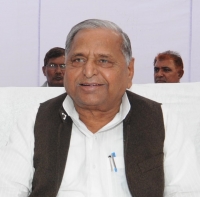 Mulayam campaigns for younger brother Shivpal
