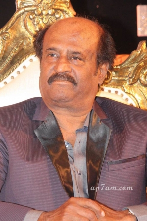 Difficult to take pictures with every fan: Rajinikanth