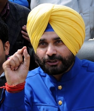 Sidhu becomes cabinet minister in Punjab