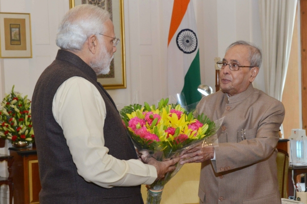 Impressed by Modi's quick learning: Pranab