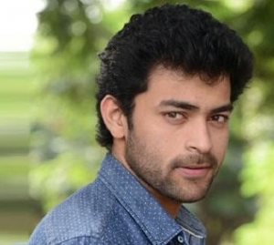 Varuntej grabs the chance missed by Mahesh and Cherry!