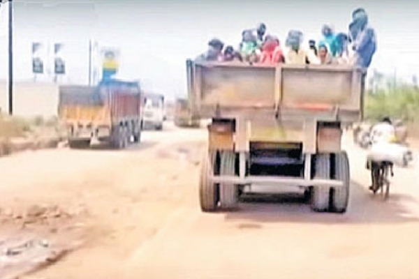 Migrant Labour went Chhattisgarh from Hyderabad on Truck