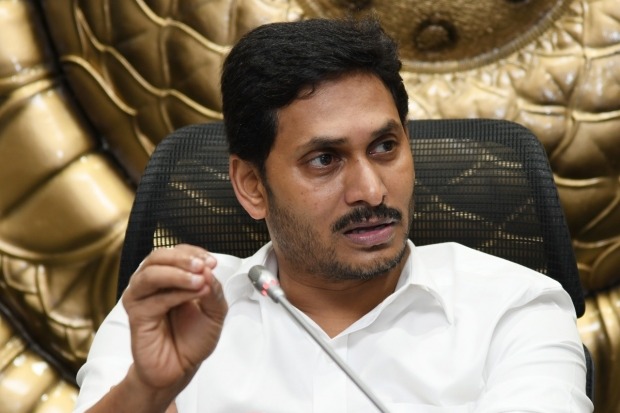 Rs 1 cr compensation for each death families of gas leak says Jagan