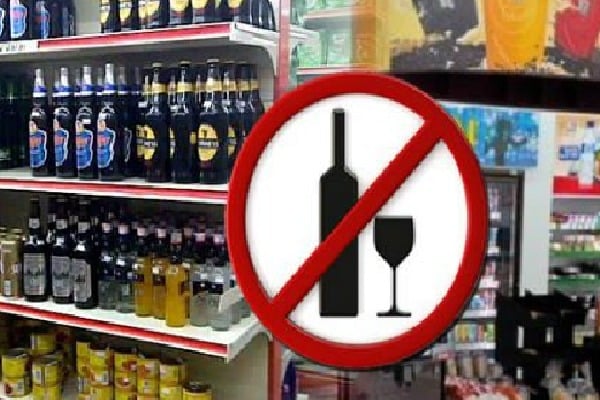 A worker commits suicide after liquor ban amid lockdown in hyderabad