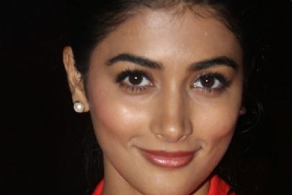 Pooja Hegde charges four crores for Salman flick