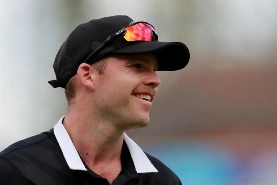 New Zealand cricketer being isolated after suffered sore throat