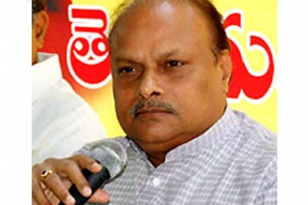 Yanamala Ramakrishnudu criticises AP Government