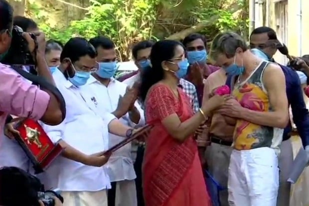 Kerala doctors treats Italy national as he cured from corona