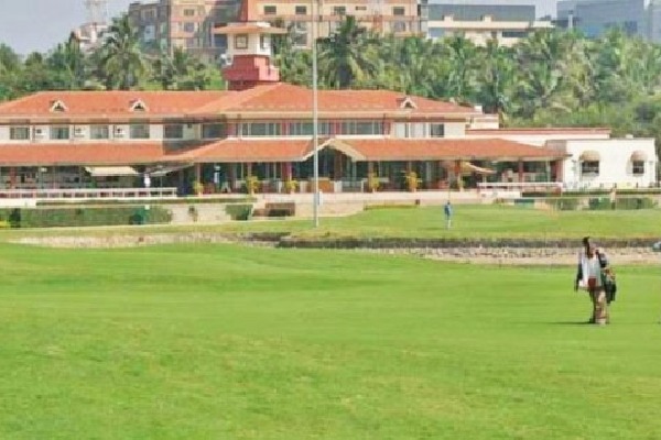 Golf Clubs and Restaurants will be open from 18th onwards in karnataka