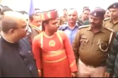 Bihar minister fires on police officer video viral