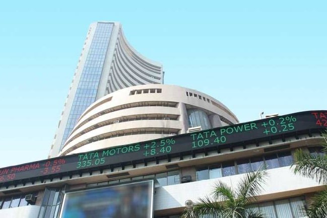 Sensex and Nifty higher after four day selloff