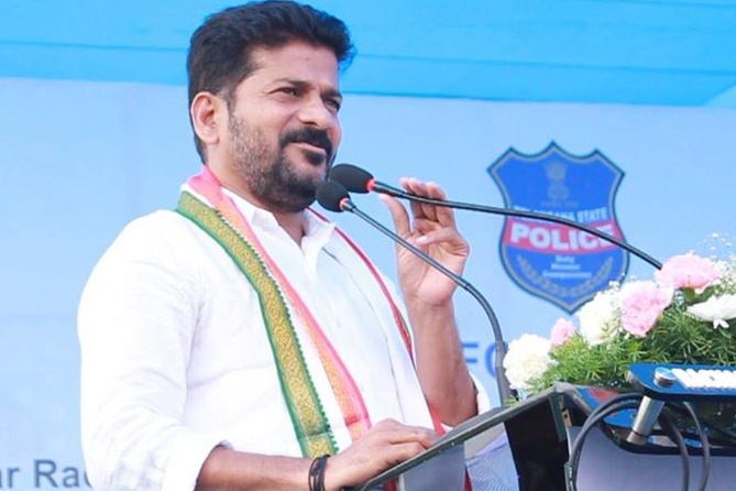 Congress MP Revanth Reddy alleged that has threat for KCR and Jupally
