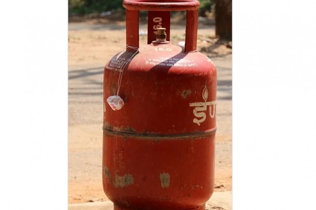 Non Subsidised LPG Price Cut By Up To Rs 192 Per Cylinder In Metros